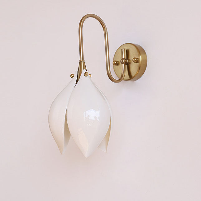 Ceramic Flower Shape Iron Frame 1-Light Wall Sconce Lamp
