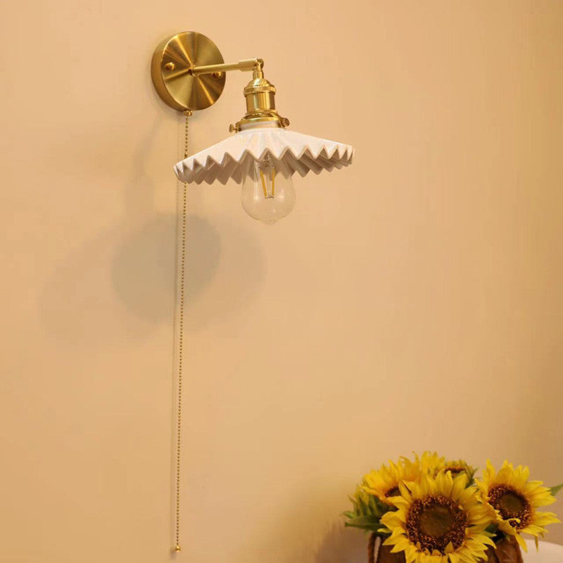 Simplicity Round 1-Light Vanity Light Wall Sconce Lamp
