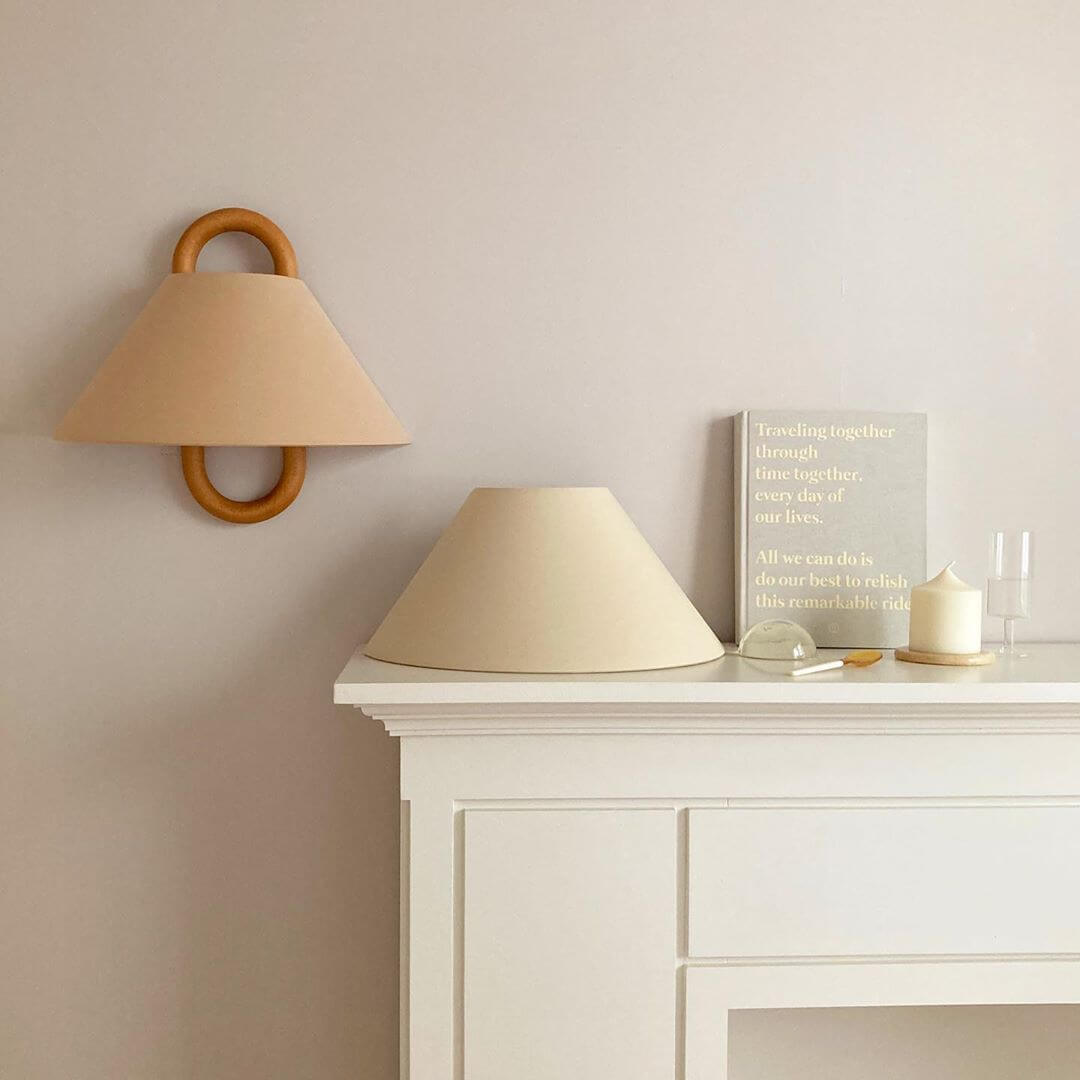 Modern Solid Wood Pleated Semicircle 1-Light Wall Sconce
