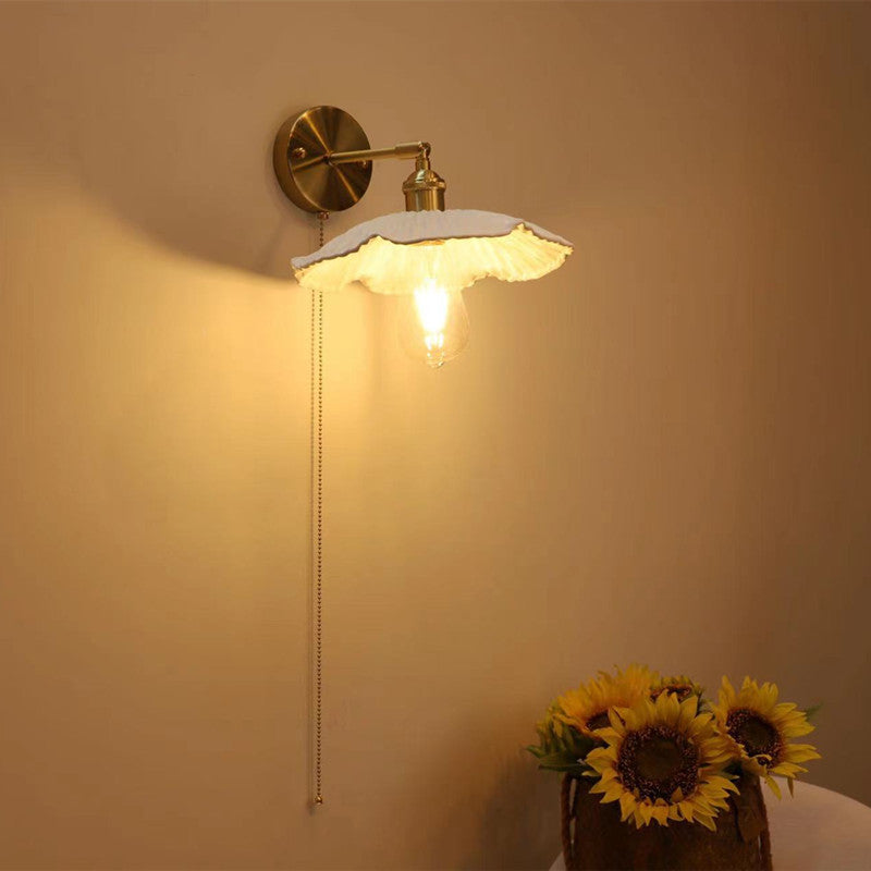 Simplicity Round 1-Light Vanity Light Wall Sconce Lamp