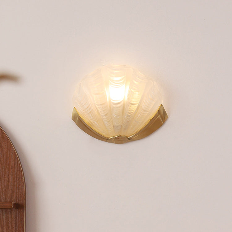 Modern Art Deco Shell Brass Glass 1-Light Wall Sconce Lamp