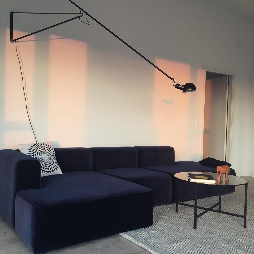 Adjustable Extended-Arm Wall Lamp