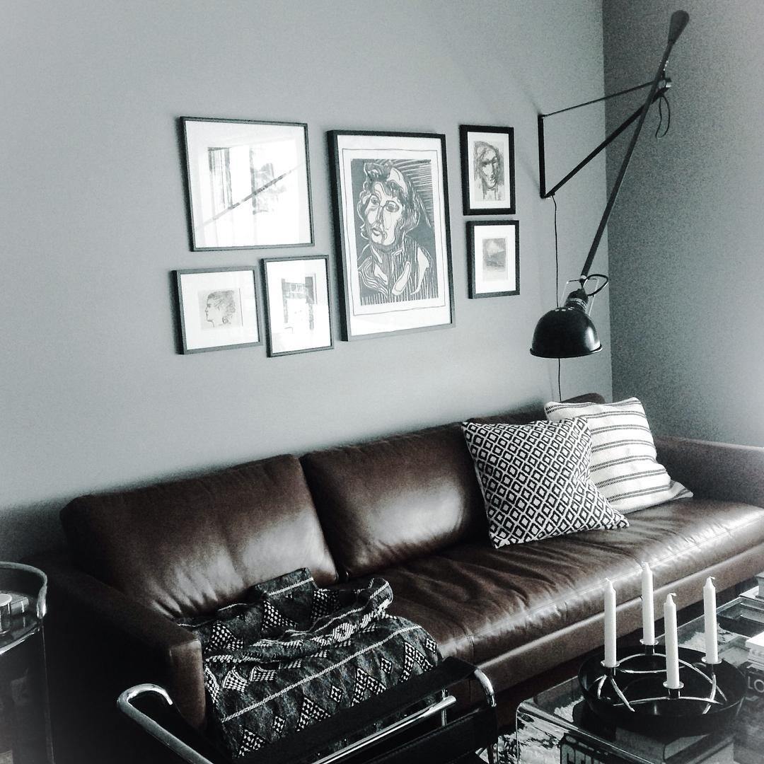 Adjustable Extended-Arm Wall Lamp