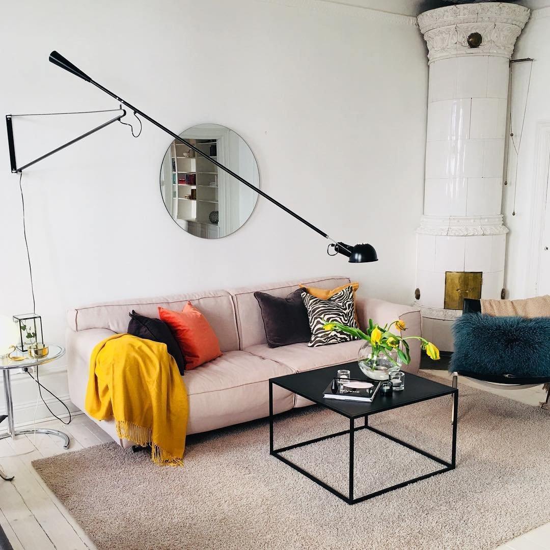 Adjustable Extended-Arm Wall Lamp
