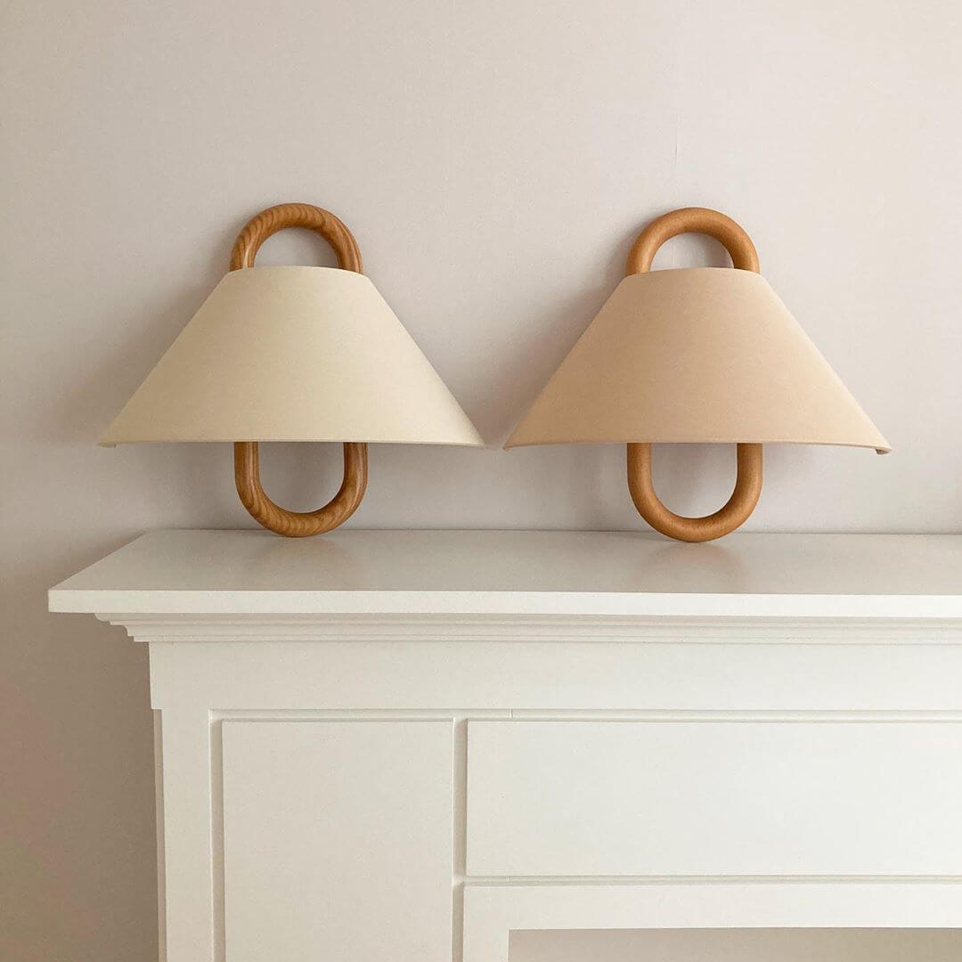 Modern Solid Wood Pleated Semicircle 1-Light Wall Sconce