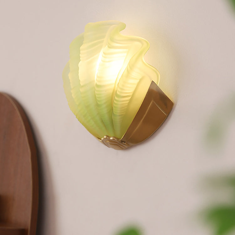 Modern Art Deco Shell Brass Glass 1-Light Wall Sconce Lamp