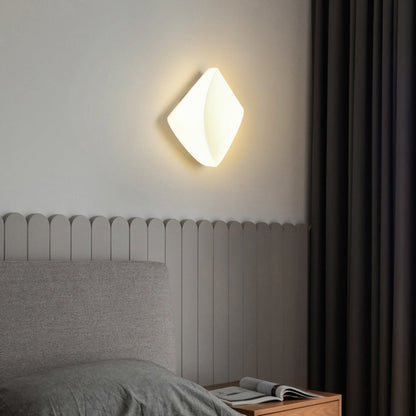 Creative PE Geometric Shade Hardware LED Wall Sconce Lamp