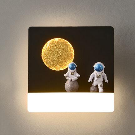 Astronaut Resin Acrylic 1-Light LED Circle Wall Sconce Lamp