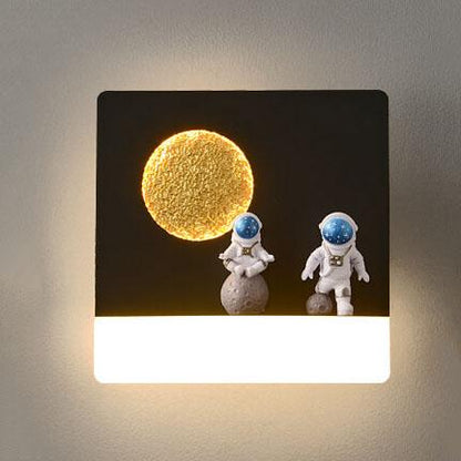 Astronaut Resin Acrylic 1-Light LED Circle Wall Sconce Lamp