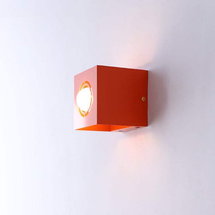 Modern Minimalist Square Iron 1-Light Wall Sconce Lamp