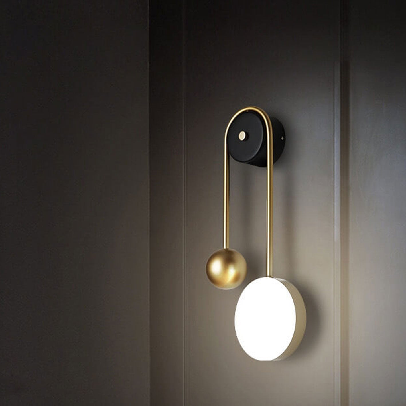 Luxury Gold U-shaped Iron Acrylic LED Wall Sconce Lamp