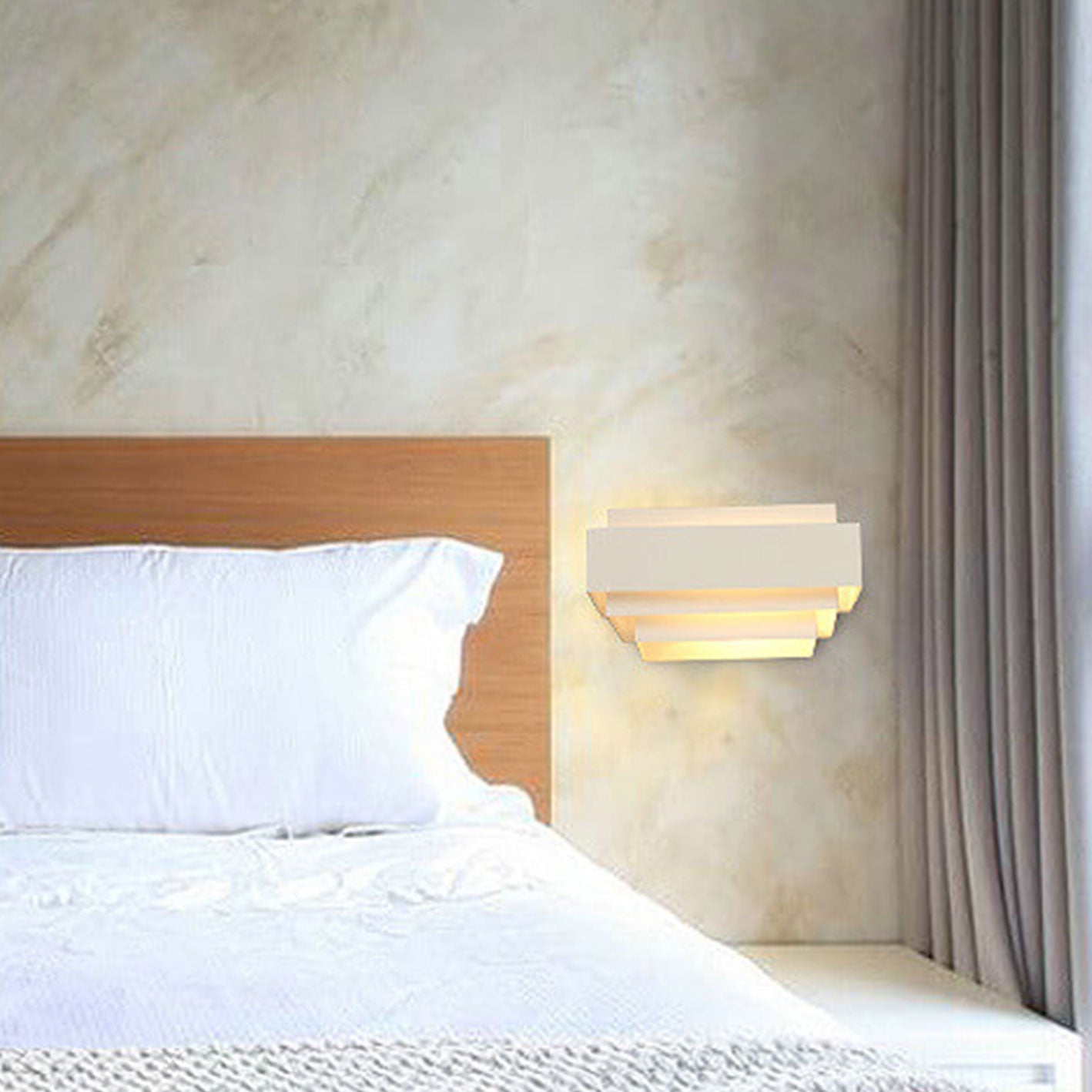 Square Geometric Cascade Iron 1-Light Wall Sconce Lamp