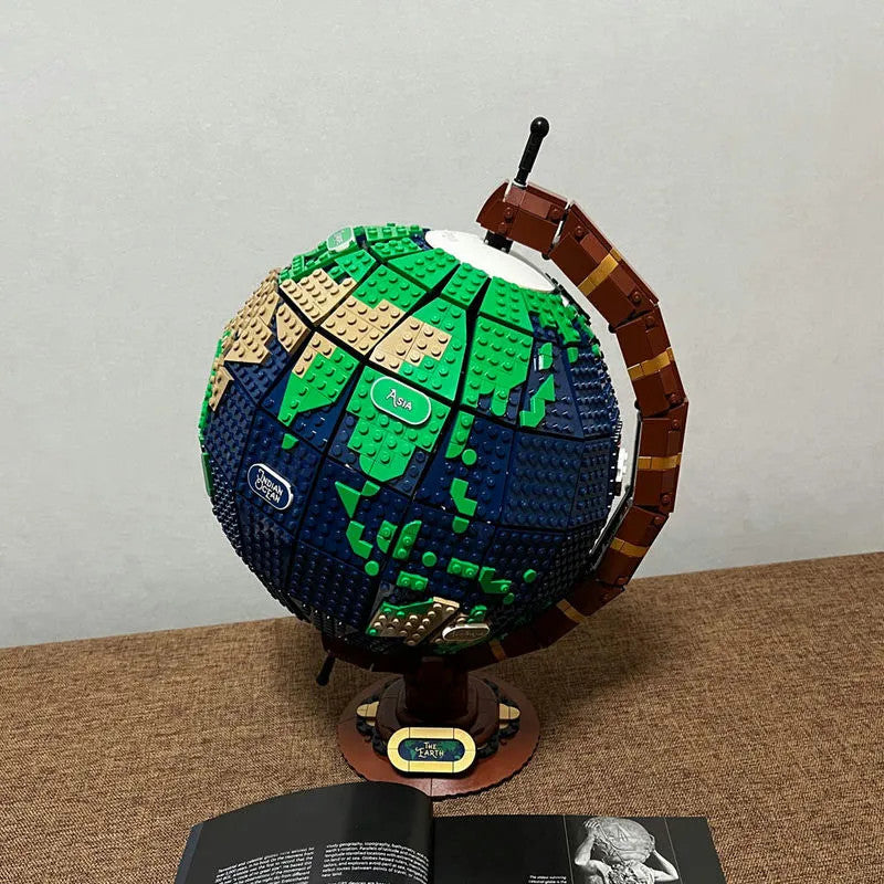 MOC Creator Expert Earth Globe World Map Bricks Toys 95335
