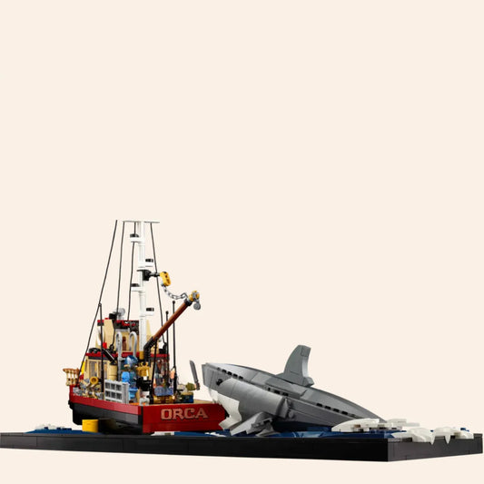 NEW Jaws Shark Attack Boat Building Blocks Set 1497 pcs Unbranded Movie Adults