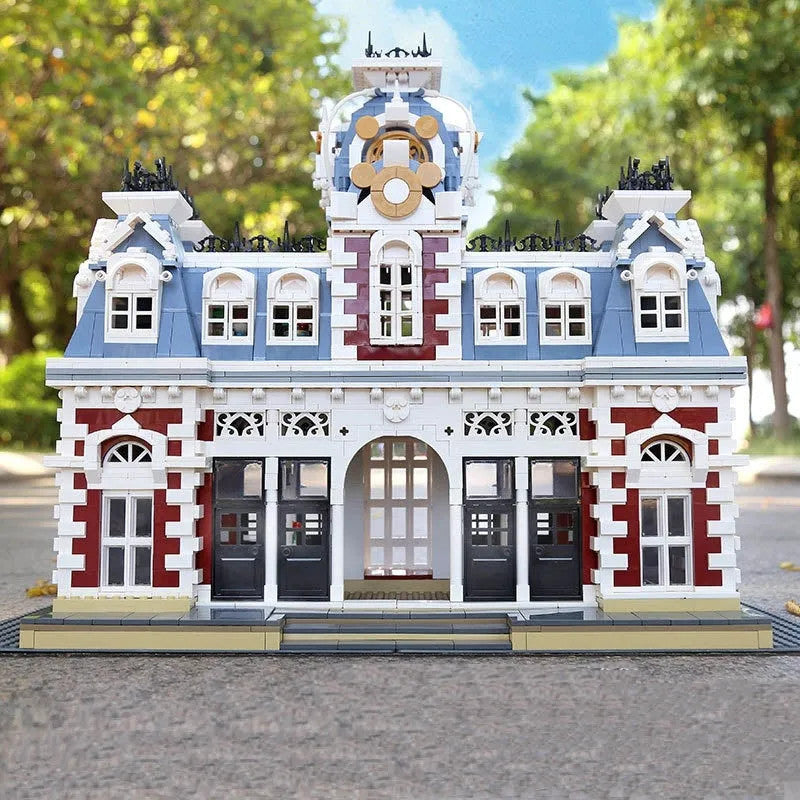 Street Expert MOC Dreamland City Train Station Bricks Toy