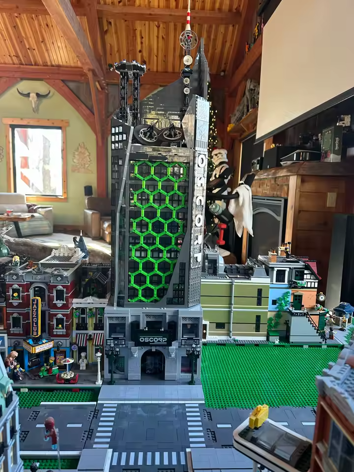 NEW 6375 PCS Marvel Amazing Spiderman Oscorp Tower Building Blocks Set