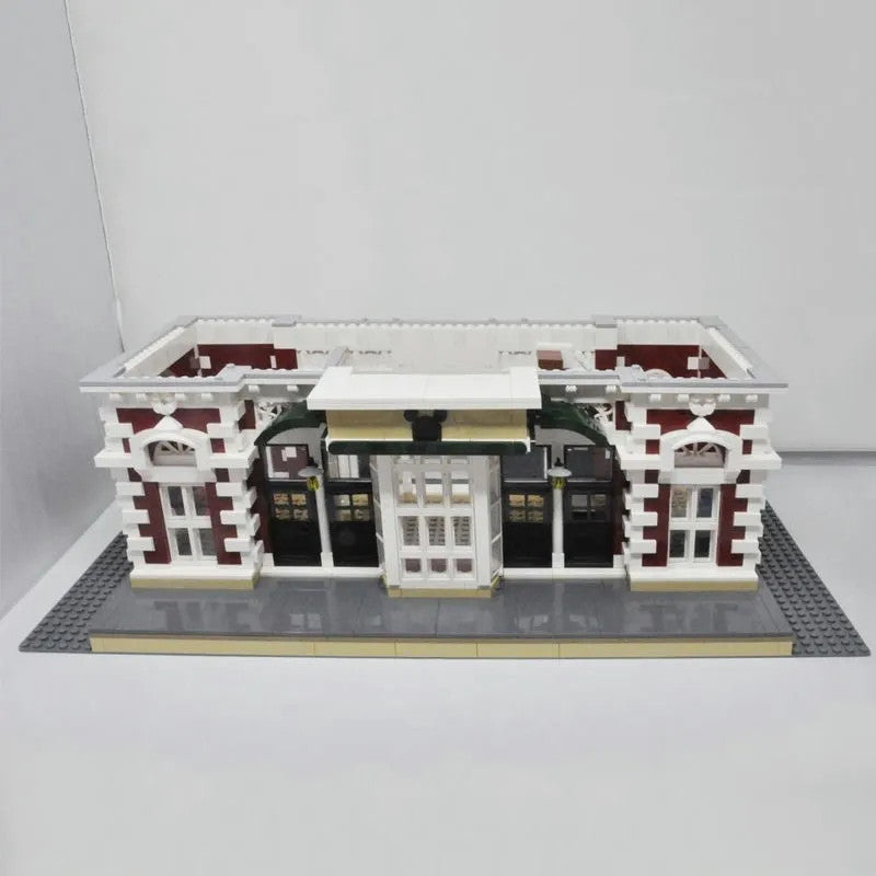 Street Expert MOC Dreamland City Train Station Bricks Toy