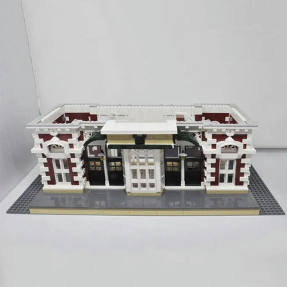 Street Expert MOC Dreamland City Train Station Bricks Toy