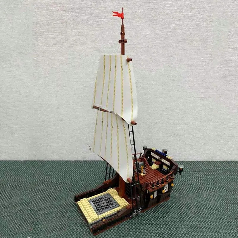 Movie Expert MOC Imperial Flagship Pirate Ship Bricks Toys
