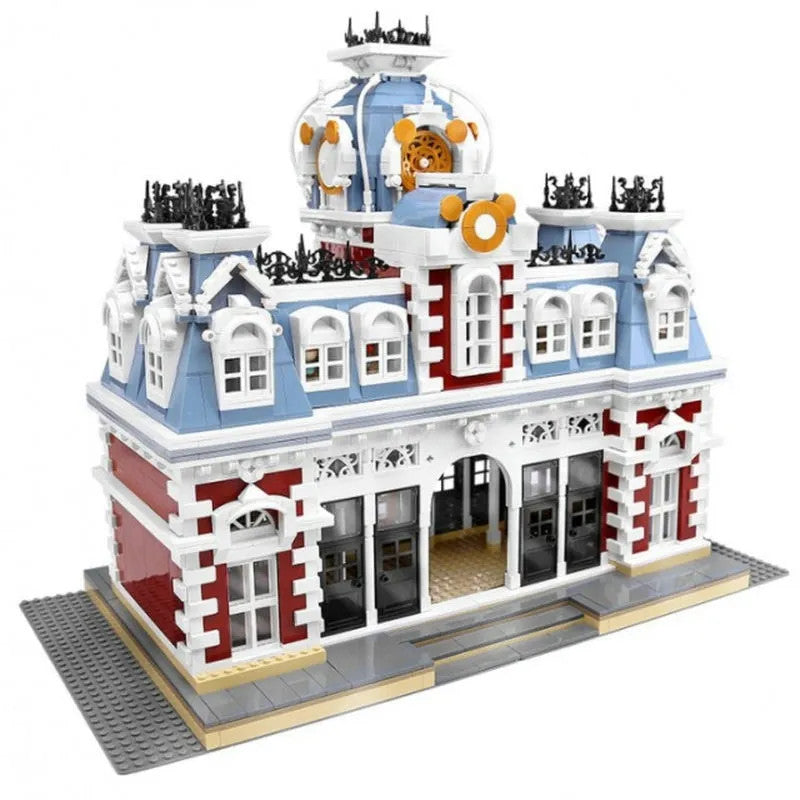 Street Expert MOC Dreamland City Train Station Bricks Toy