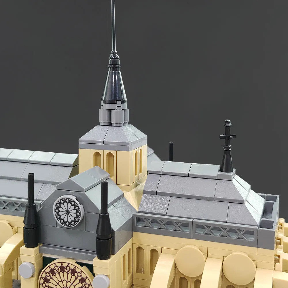 MOC Architecture Paris Notre Dame Cathedral Bricks Toy