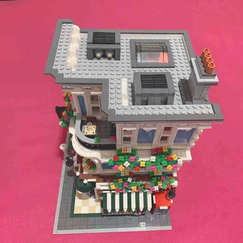 MOC City Street Expert Queen Bricktoria Bricks Toy 10197