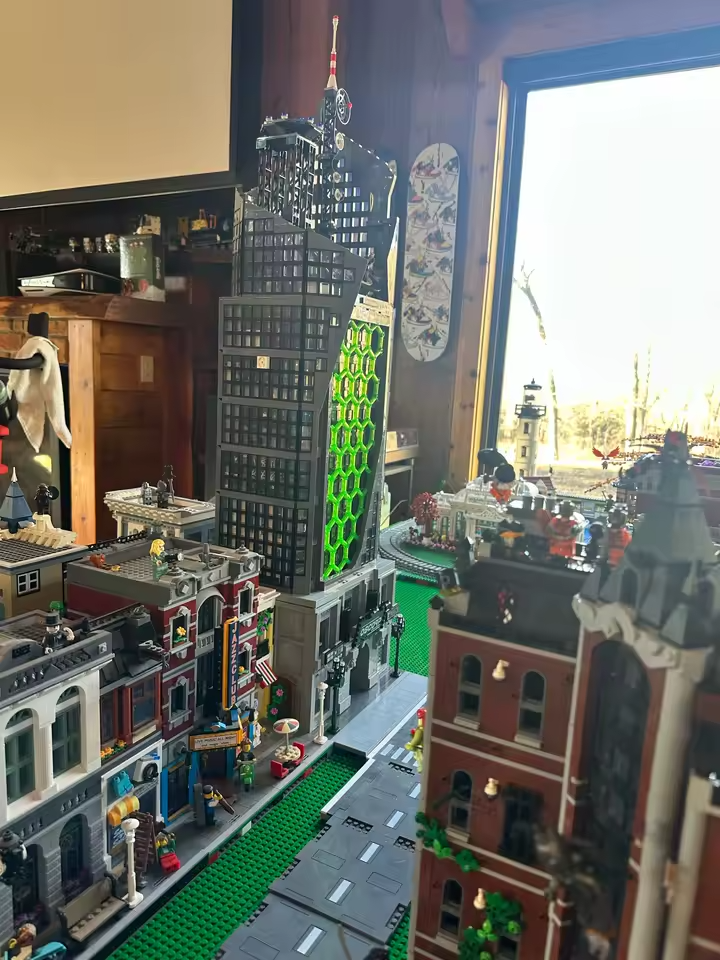 NEW 6375 PCS Marvel Amazing Spiderman Oscorp Tower Building Blocks Set