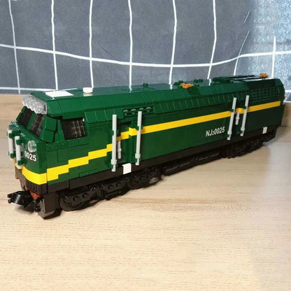 MOC Green Diesel Train Extended Carriage Bricks Toy