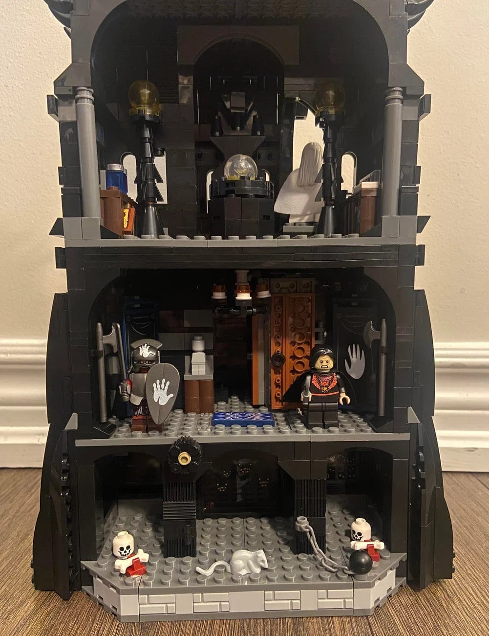 NEW LOTR Tower of Orthanc Complete Toy Set - 2359 Pieces Building Blocks Set