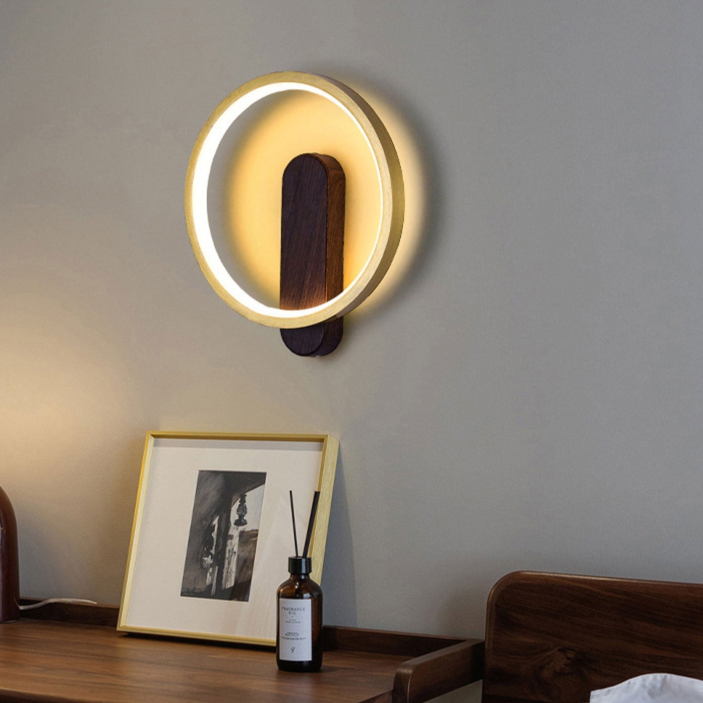 Wood Grain Round Wrought Iron LED Wall Sconce Lamp