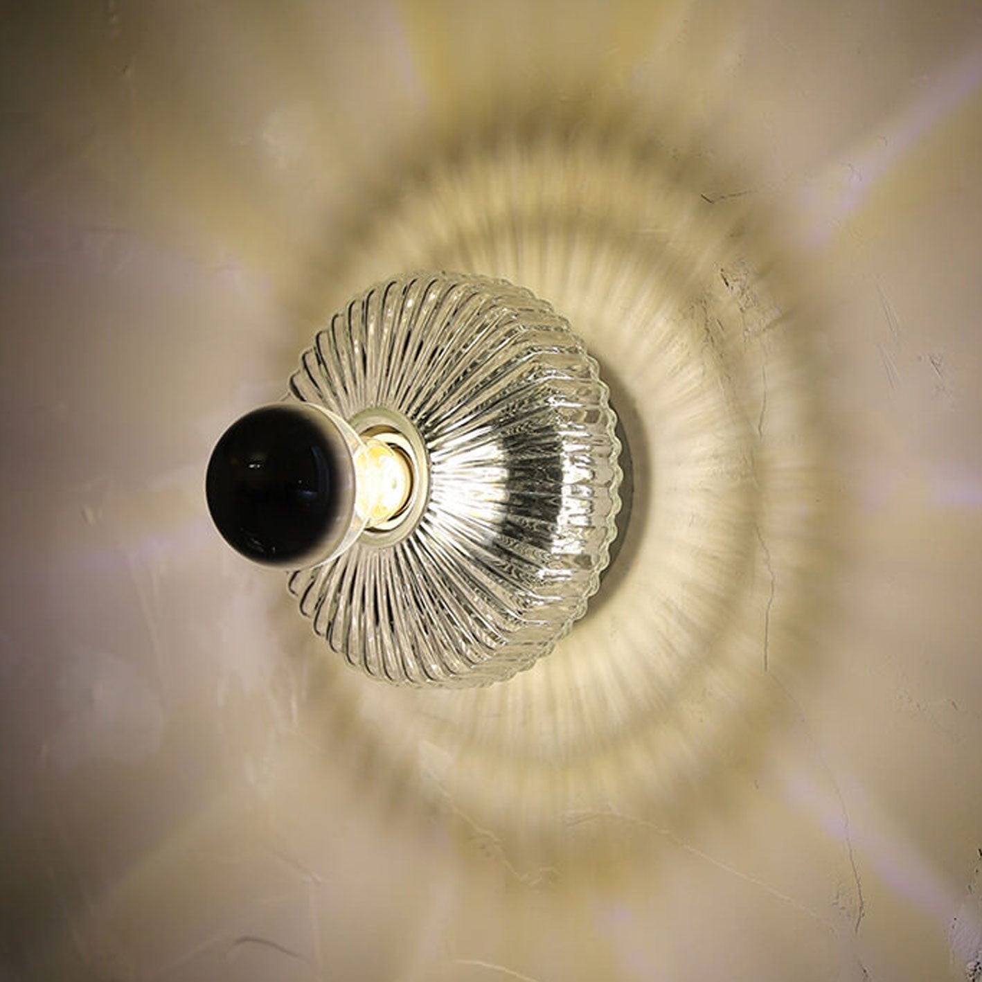 Glass Vertical Grain Design 1-Light Wall Sconce Lamp