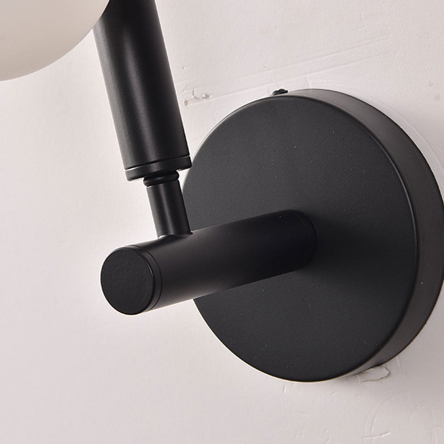 Light Luxury Iron Glass Round 3-Light Wall Sconce Lamp