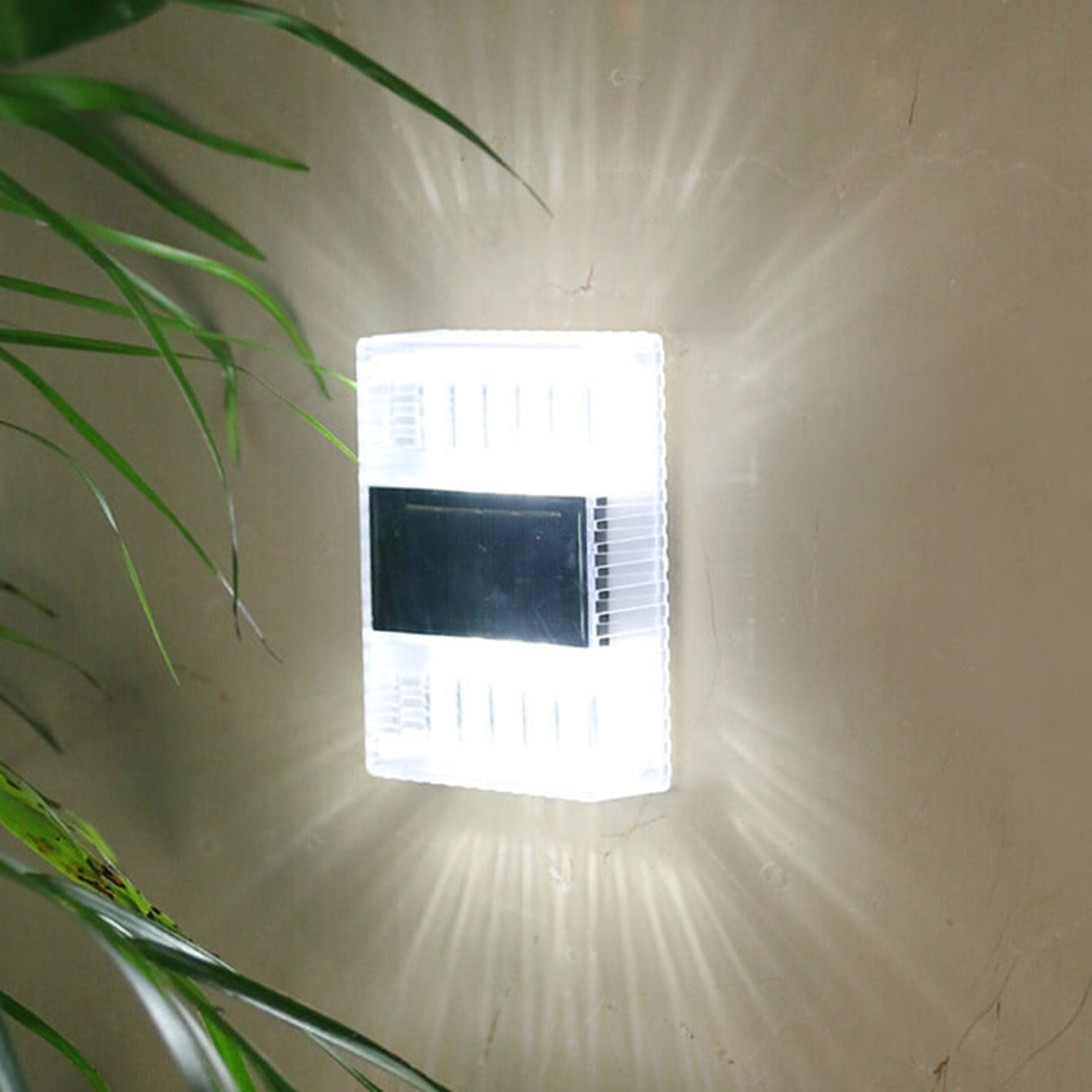 Solar Down LED Outdoor Decorative Garden Wall Sconce Lamp