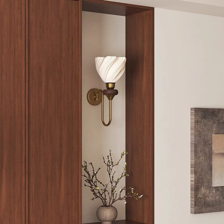 Petal-Shaped Solid Wood Iron PLA 1-Light Wall Sconce Lamp