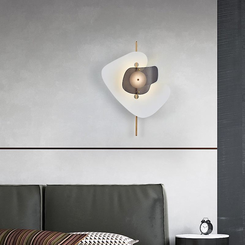 Deco Irregular Geometry Hardware Iron LED Wall Sconce Lamp