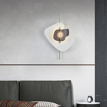 Deco Irregular Geometry Hardware Iron LED Wall Sconce Lamp