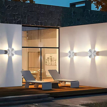 Four Leaf Clover Aluminum Waterproof LED Wall Sconce Lamp