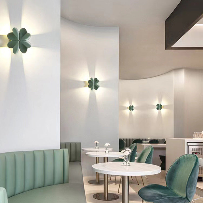Four Leaf Clover Aluminum Waterproof LED Wall Sconce Lamp