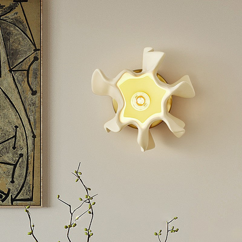 Cream Petal Iron Resin Lampshade 1 - Light Wall Sconce Lamp