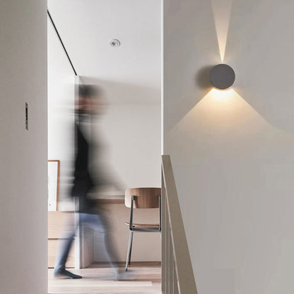 Aluminum Round Triangular Beam LED Wall Sconce Lamp