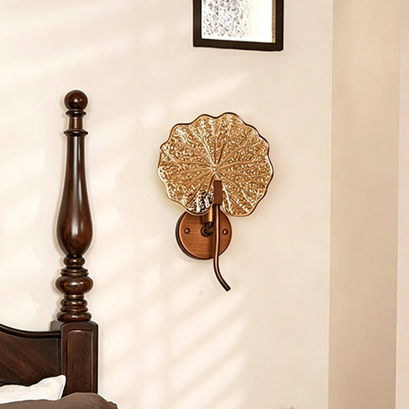 Round Glass Iron 1-Light Lotus-Shaped Wall Sconce Lamp