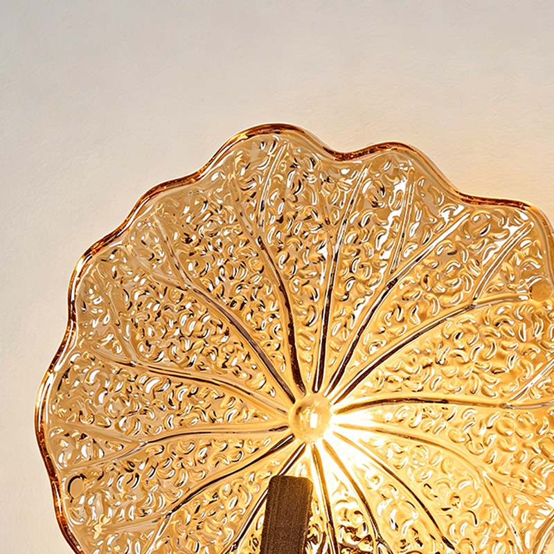 Round Glass Iron 1-Light Lotus-Shaped Wall Sconce Lamp