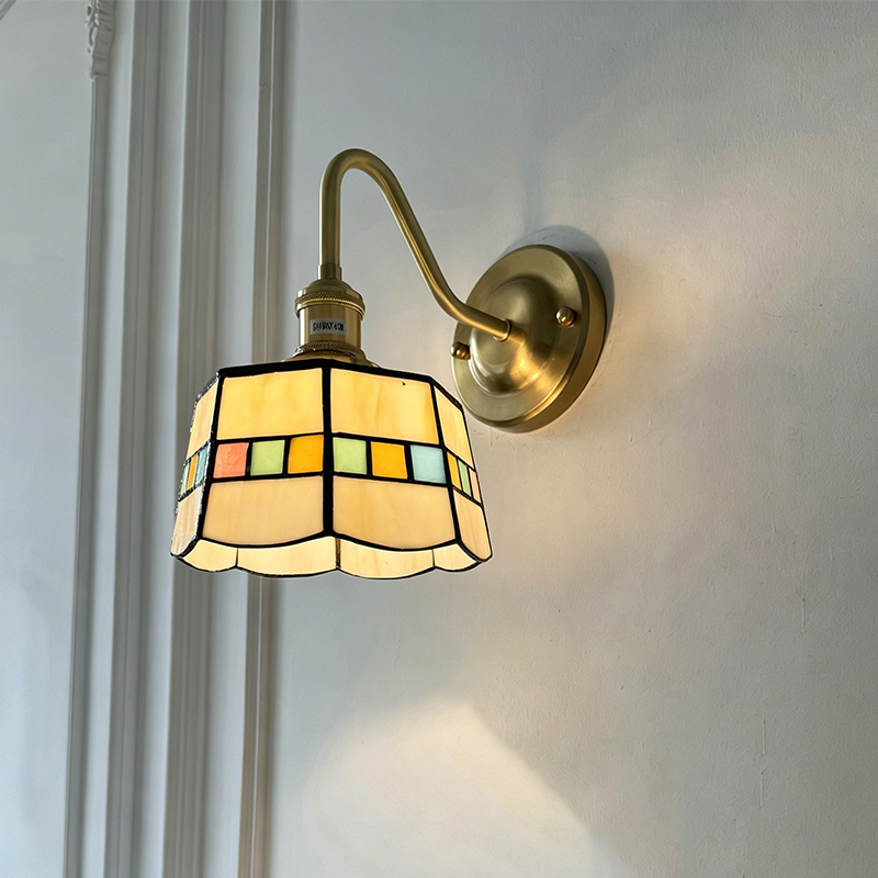 Tiffany Round Copper Glass 1-Light Wall Sconce Lamp