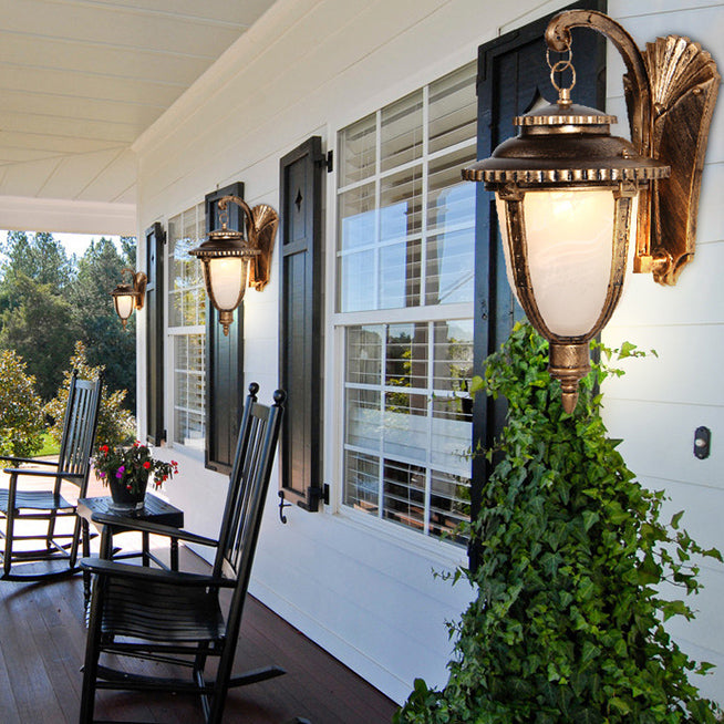 Aluminum 1-Light Outdoor Wall Sconce Garden & Balcony