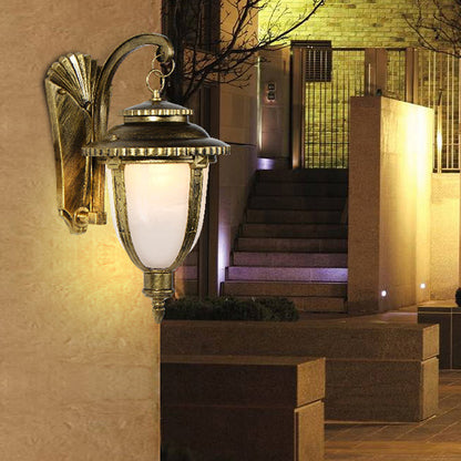 Aluminum 1-Light Outdoor Wall Sconce Garden & Balcony