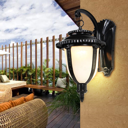 Aluminum 1-Light Outdoor Wall Sconce Garden & Balcony