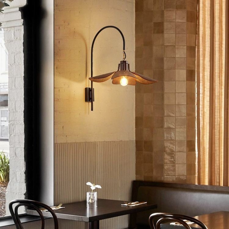 Mid-Century Leaf-Shaped Shade Wall Sconce Lamp 1-Light