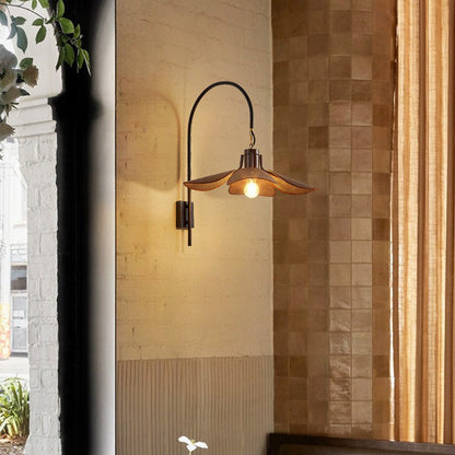 Mid-Century Leaf-Shaped Shade Wall Sconce Lamp 1-Light