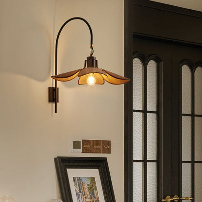 Mid-Century Leaf-Shaped Shade Wall Sconce Lamp 1-Light