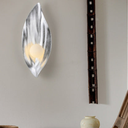 Resin & Glass Leaf-Shaped Globe 1-Light Wall Sconce Lamp